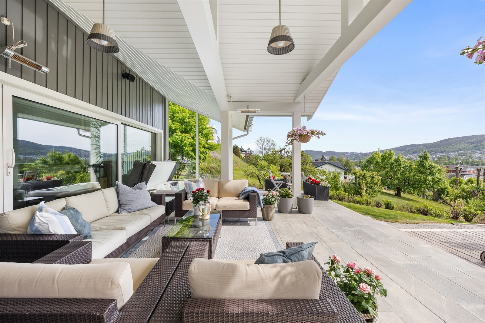 Terrasse ved spaavdelingen Galleribilde