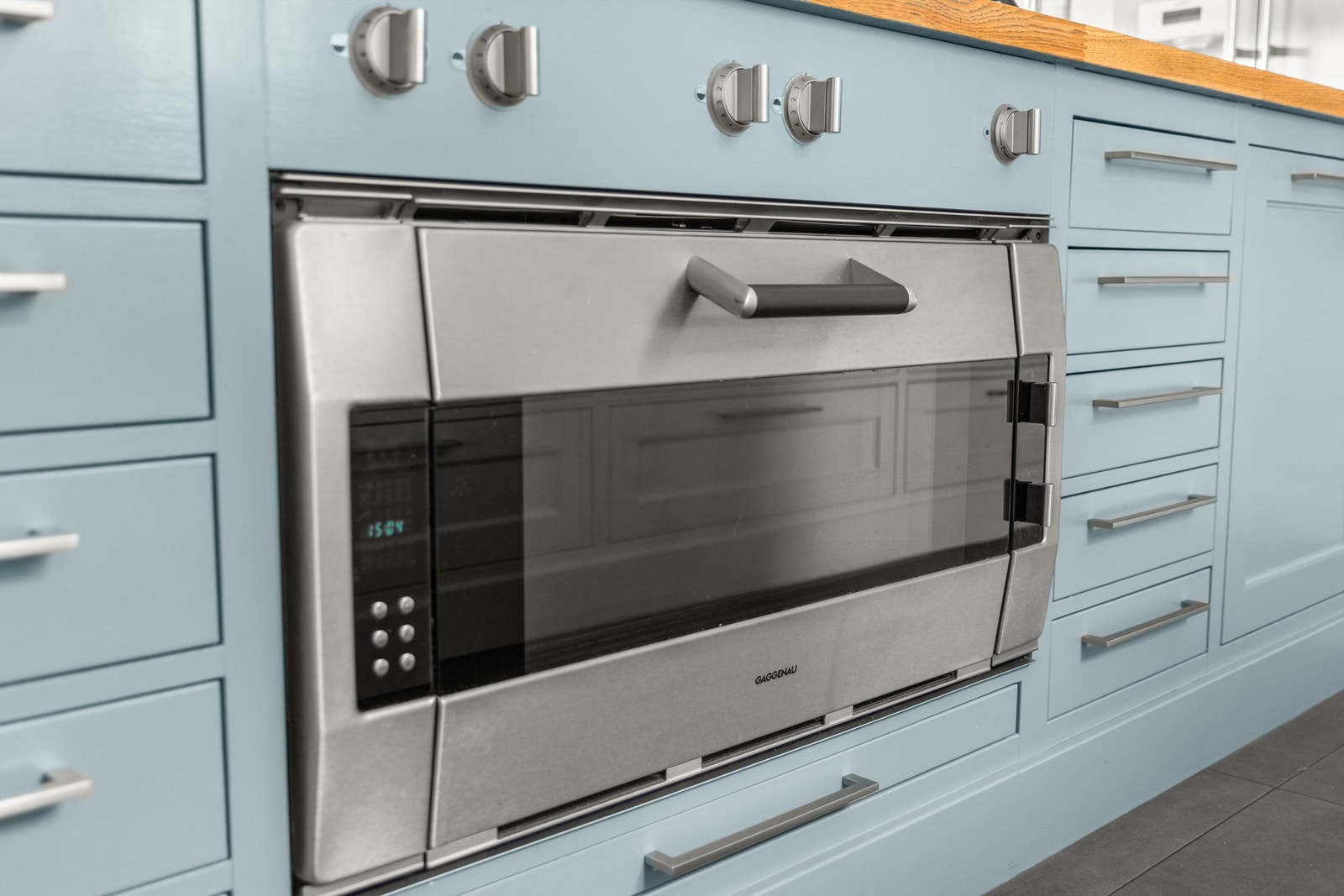 Integrert stekeovn i kjøkkenøy (Gaggenau) Galleribilde