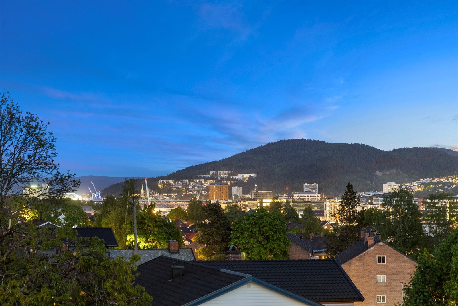 Utsikt (kveldsbilde) - Nærområdet Galleribilde