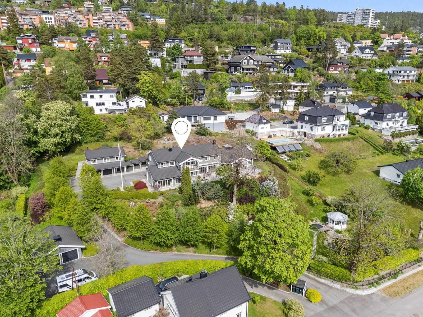 Eiendommen er beliggende i etablert og sentrumsnært område Galleribilde