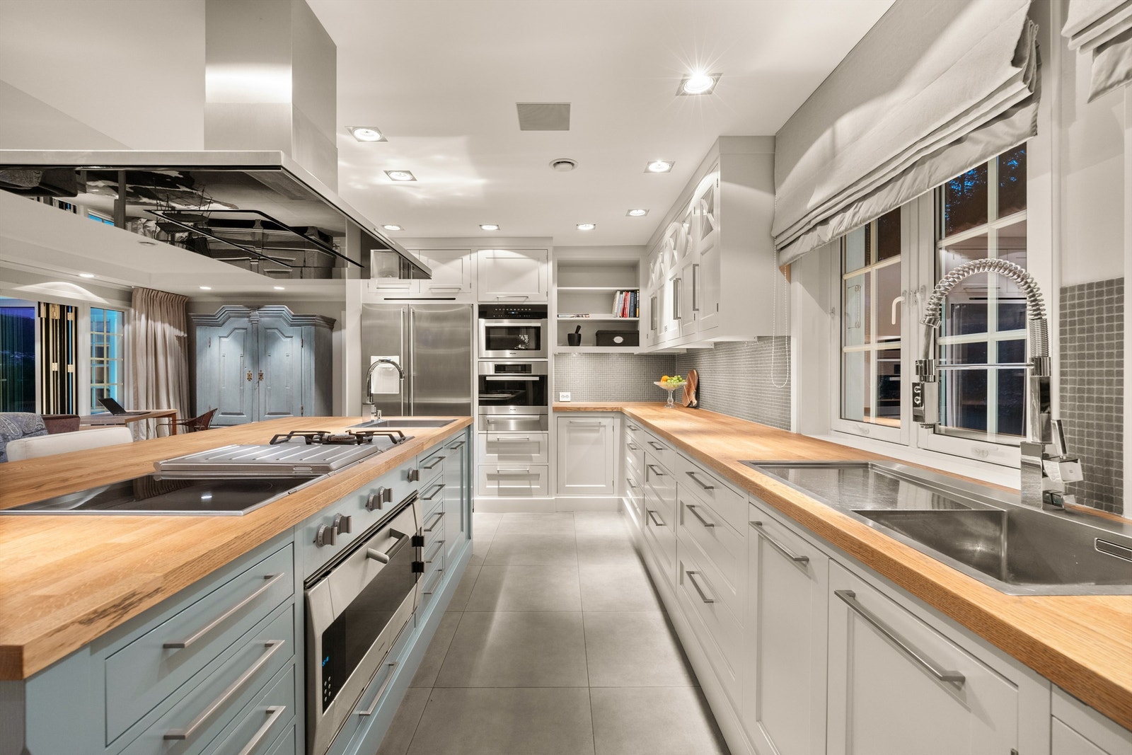 Over- og underskap i hvit utførelse Galleribilde