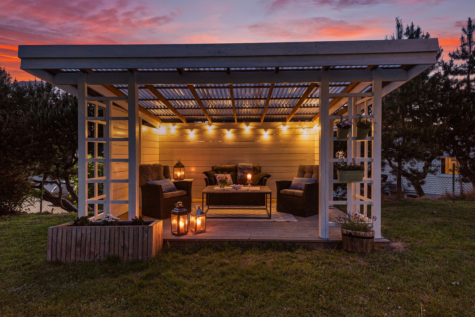 Her kan du sitte skjermet og lunt langt ut på de sene sommerkveldene Galleribilde