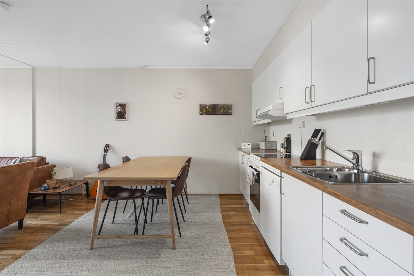 Leiligheten har en praktisk romløsning Galleribilde