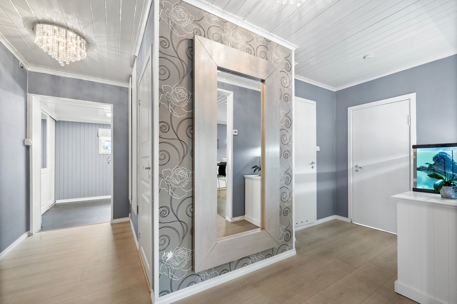 Gang i lys og fin utførelse. Galleribilde