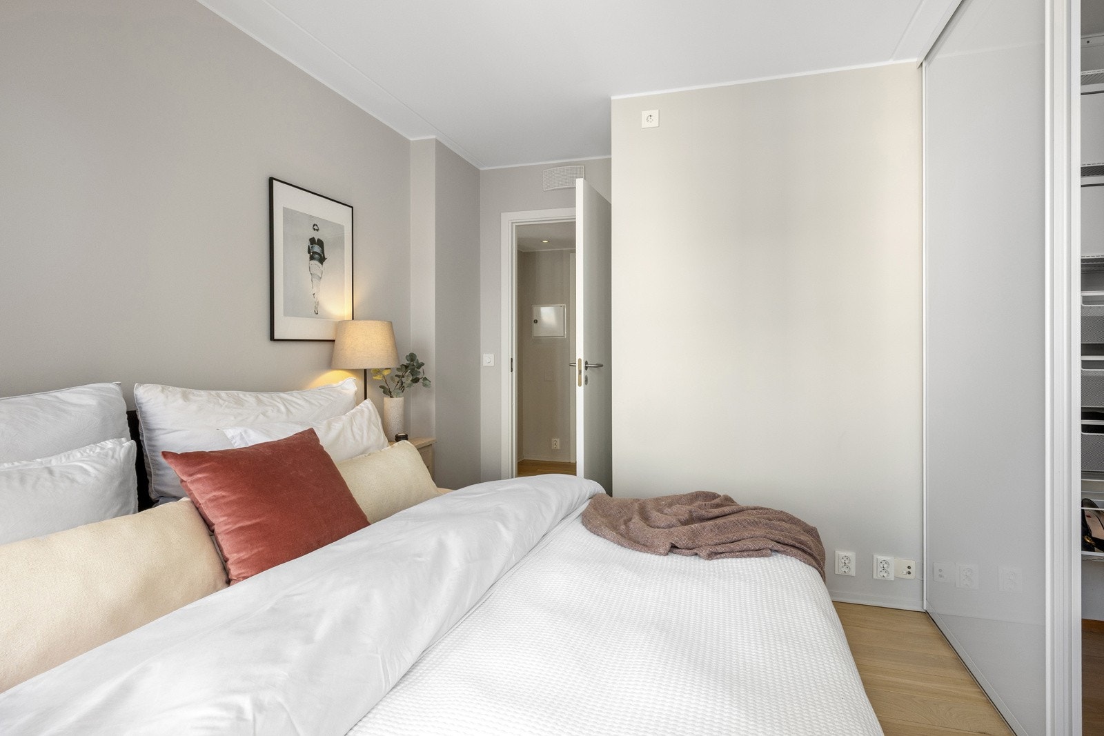 Begge soverommene vender mot rolige omgivelser. Galleribilde