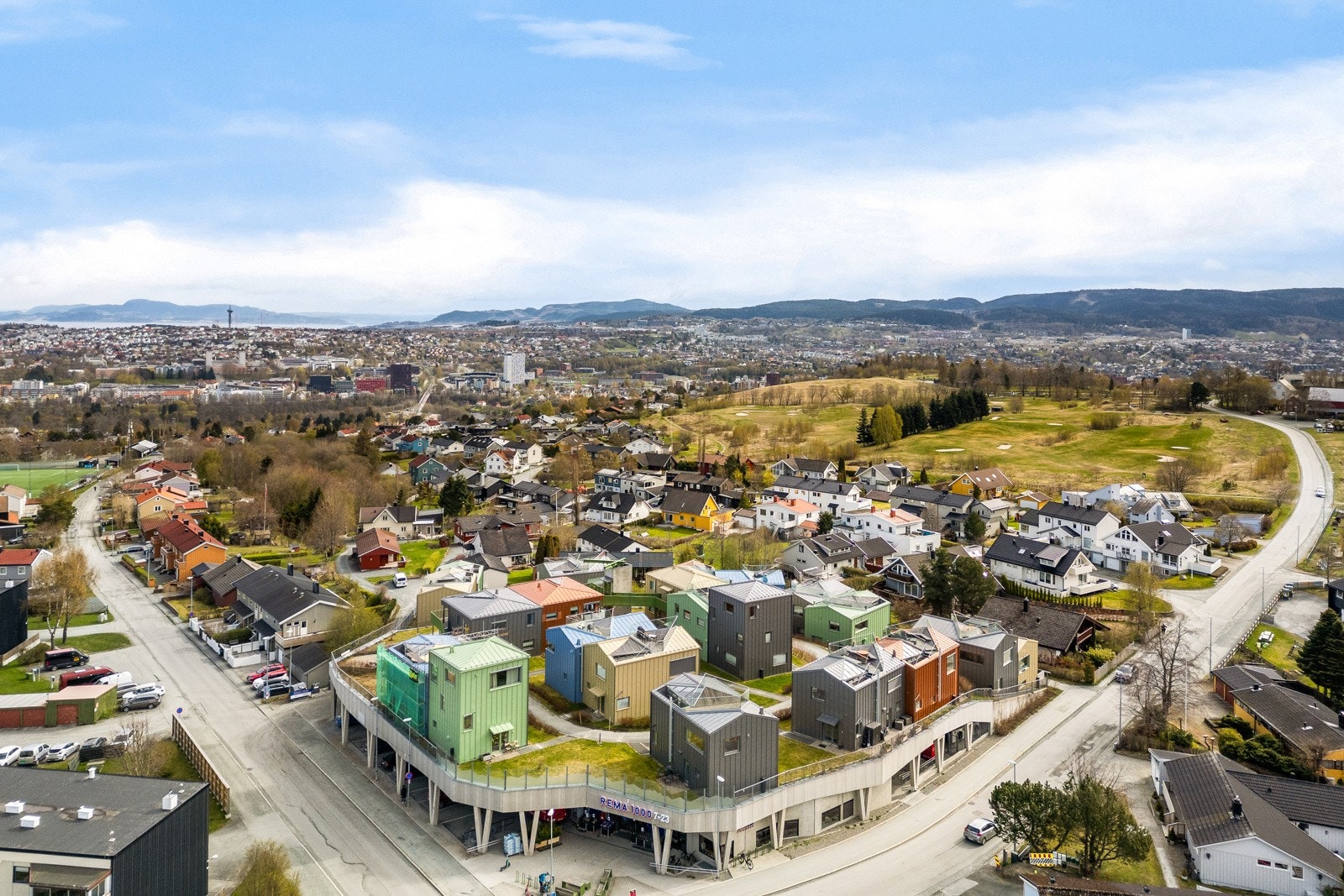 Enkel adkomst mellom boligen og parkeringskjelleren via heis. Galleribilde