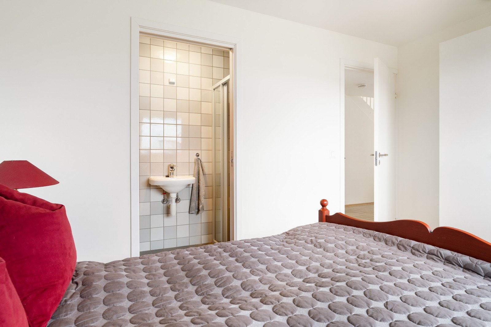 Rommet har også direkte tilgang til eget bad. Galleribilde