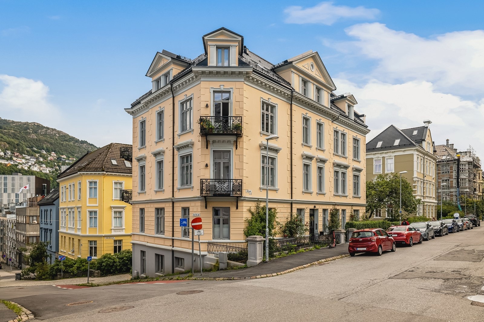 - Med svært attraktiv og sentral beliggenhet på Høyden i Bergen sentrum - Galleribilde