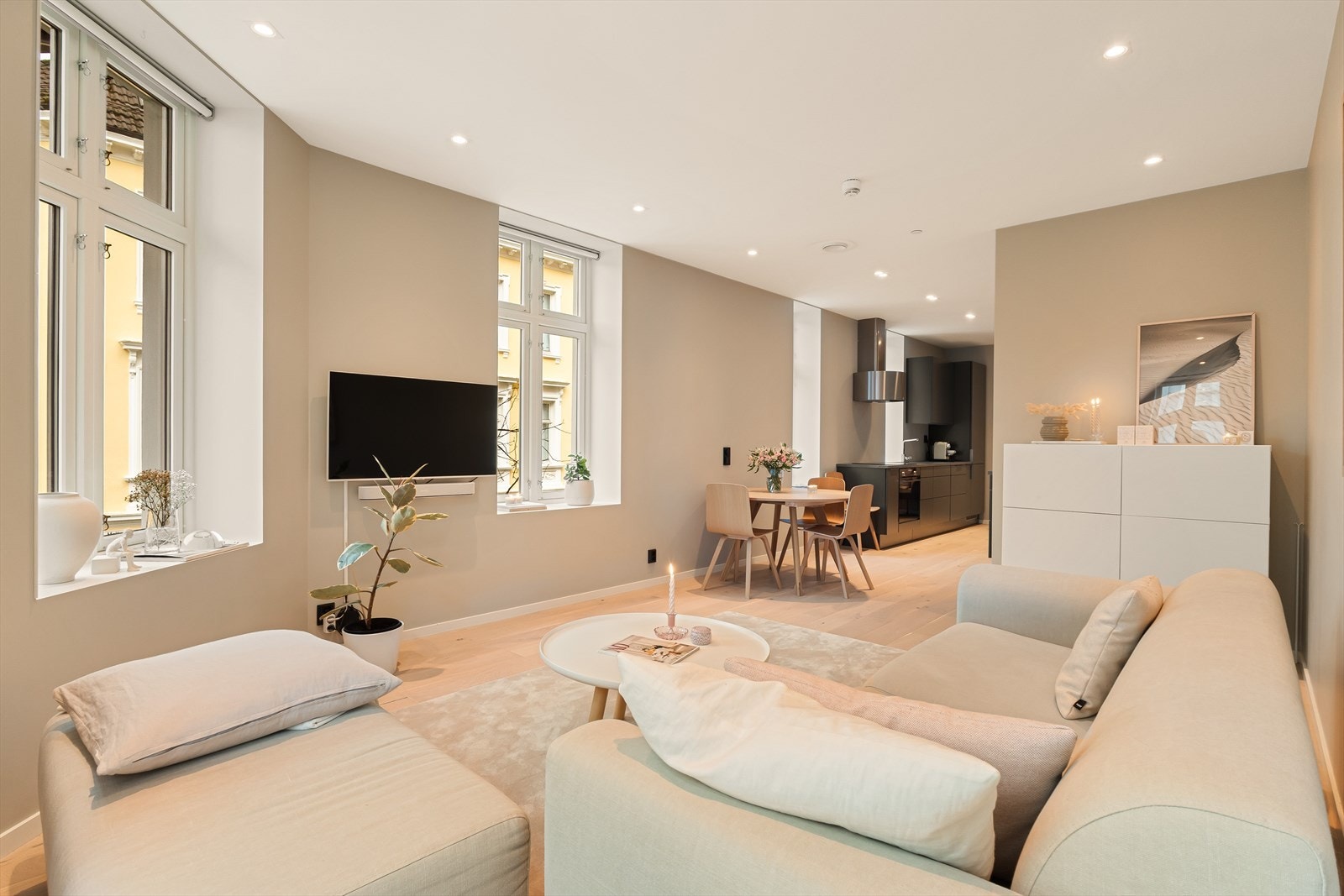 - Takhøyden på 2,57 meter sørger for en romslig og luftig atmosfære - Galleribilde