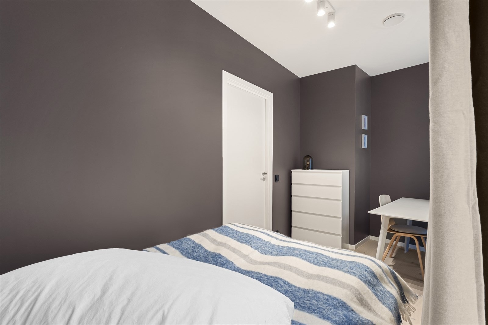 - Soverom to måler 9,1 m² - Galleribilde