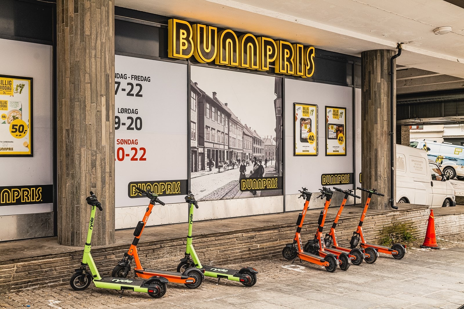 - Bunnpris med søndagsåpent er kun xxxx(!) minutt gange fra leiligheten - Galleribilde