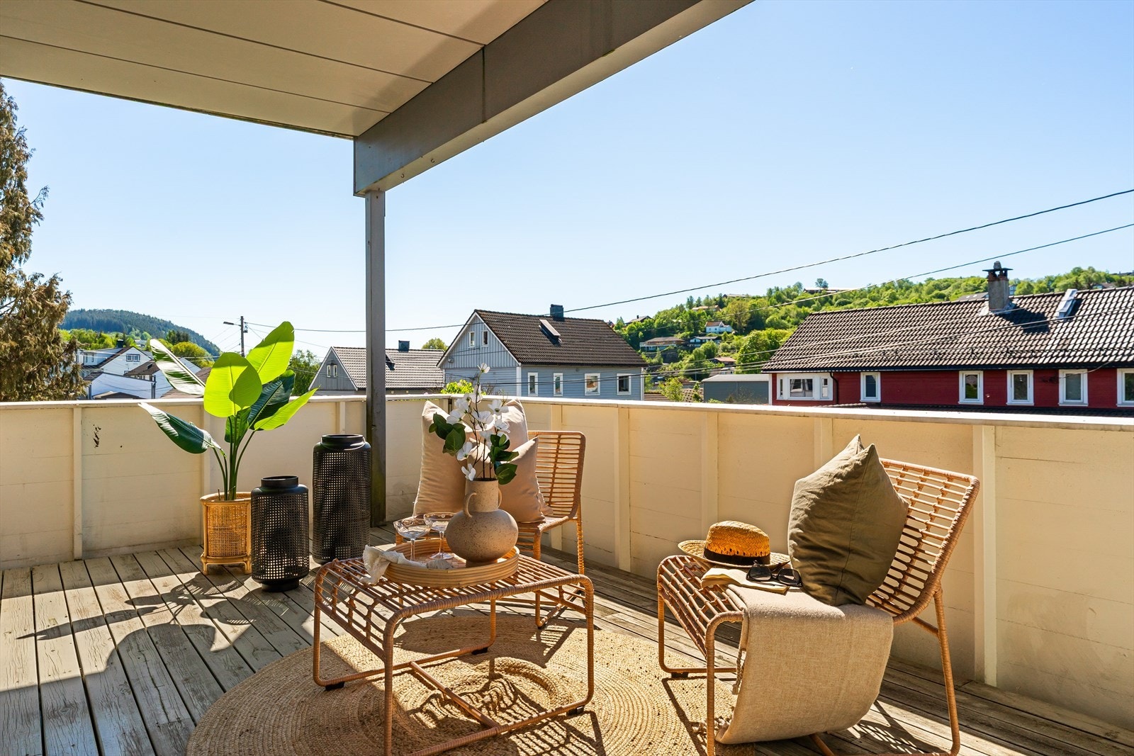 Fra stuen er det dirkete utgang til altanen Galleribilde