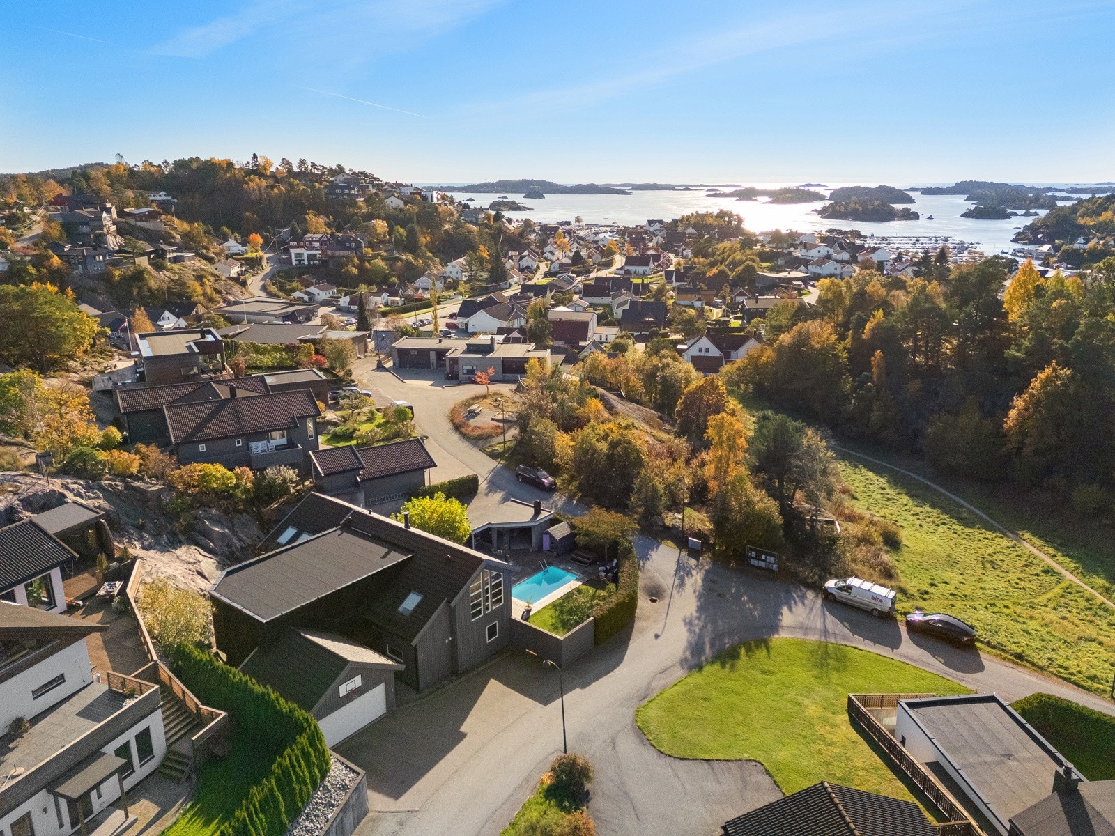 Fine turstier i området + dagligvarebutikk og buss like ved Galleribilde