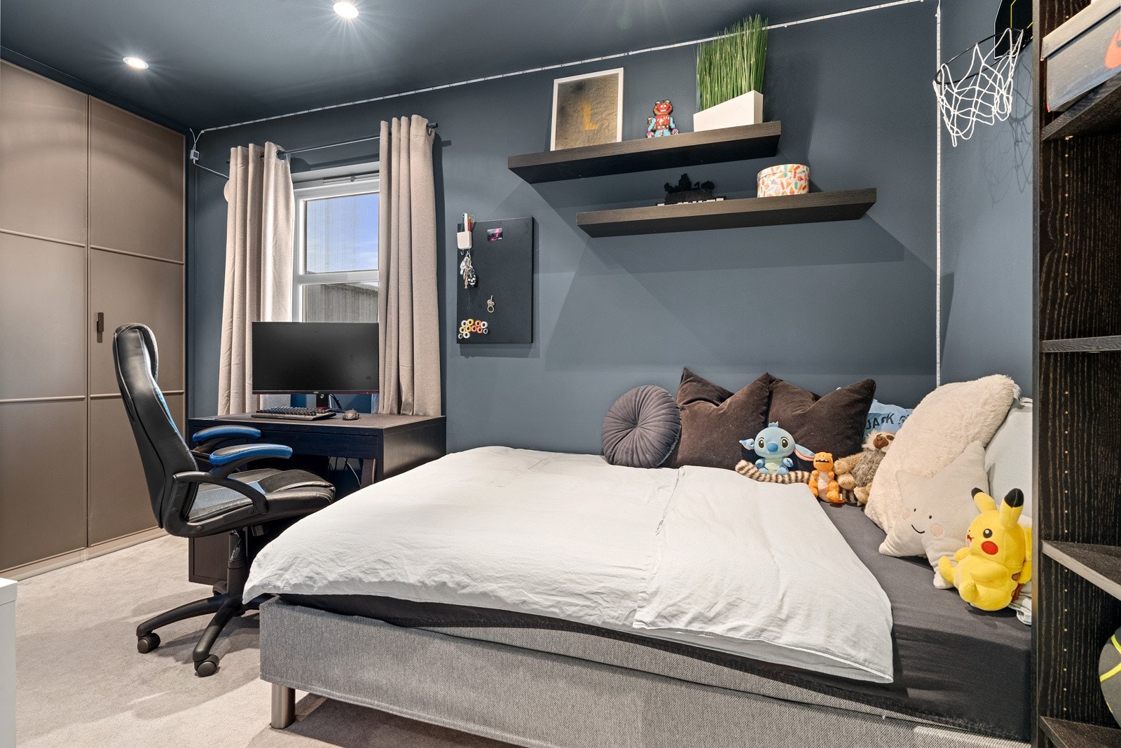 Soverom 4 med garderobeskap Galleribilde