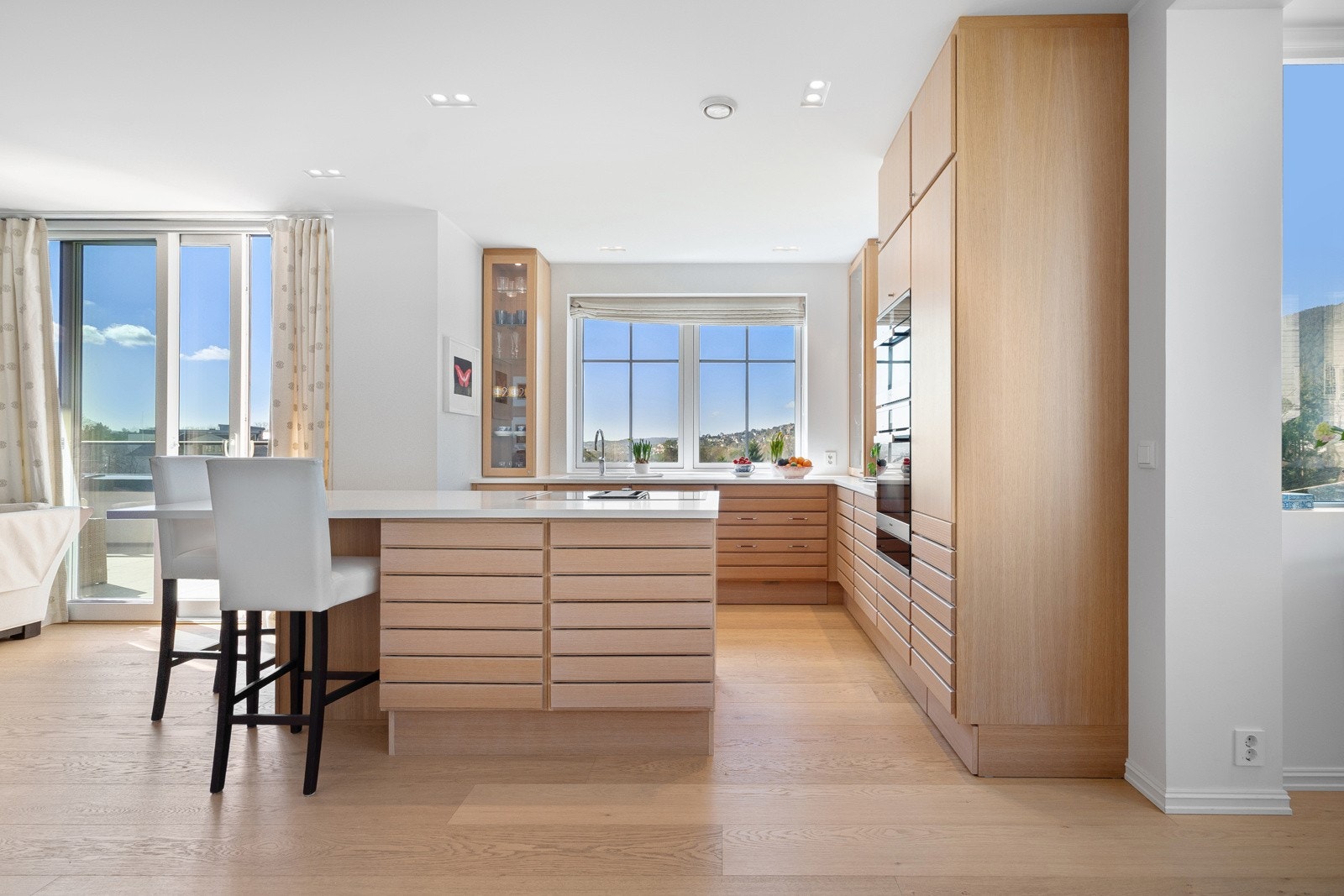 Kjøkkenet er fra danske Multiform som i dag regnes som et stilikon. Og det med god grunn Galleribilde