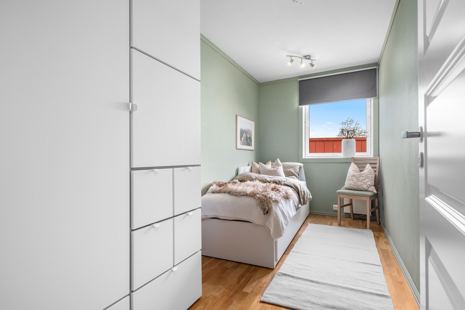 Perfekt som barnesoverom, gjesterom eller hjemmekontor. Galleribilde