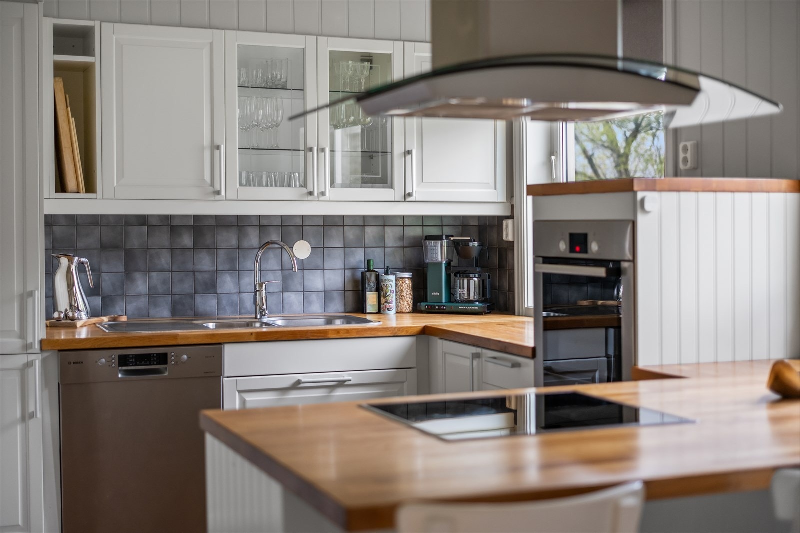 Kjøkkenet har fått tilstandsgrad 1 av takstmann og fremstår pent brukt. Galleribilde