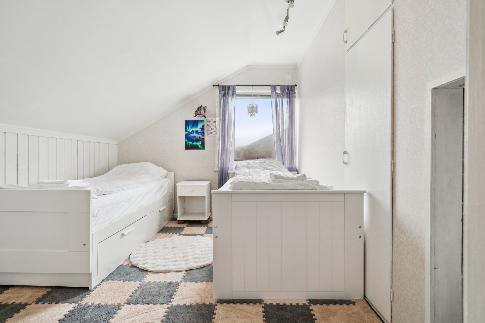 Alle Soverommene har innebygde garderobeskap. Galleribilde