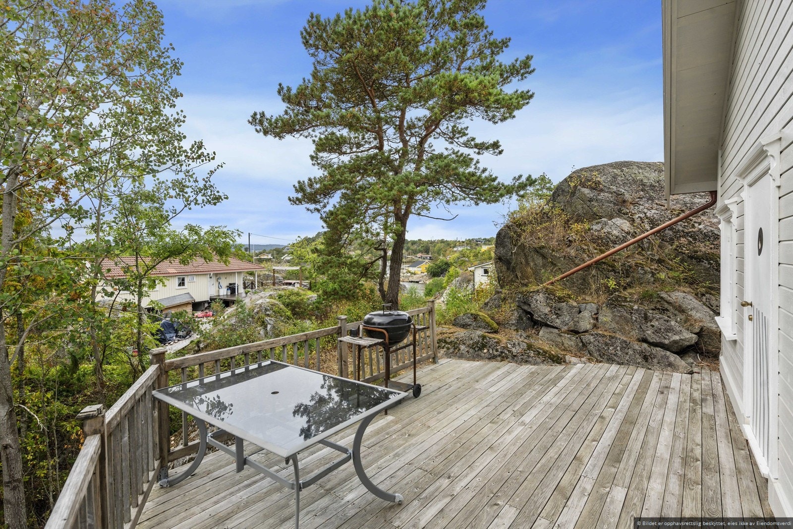 Bakside med kjøkkeninngang Galleribilde