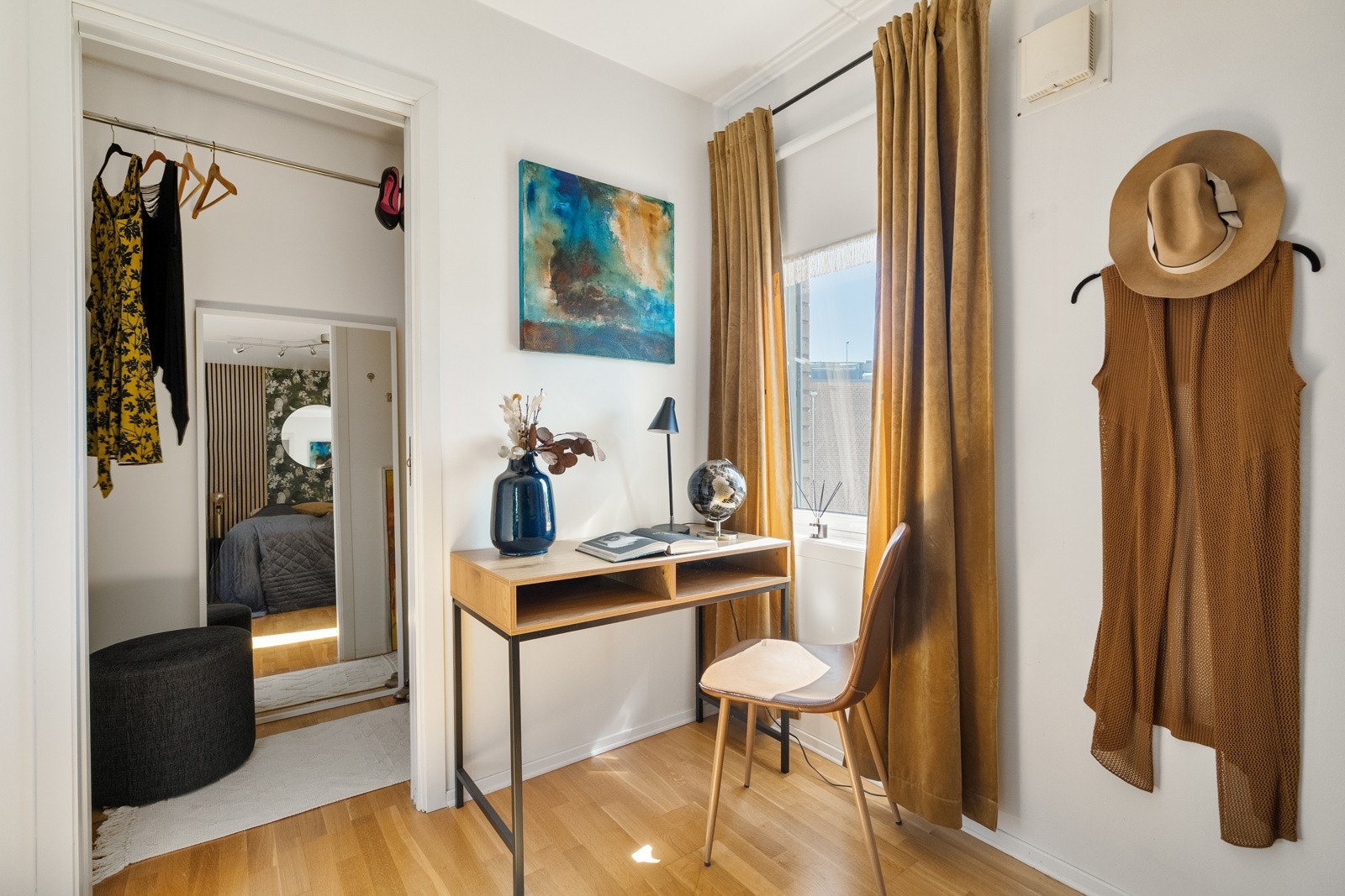 Det er en bod som i dag brukes til et walk-in closet. Galleribilde