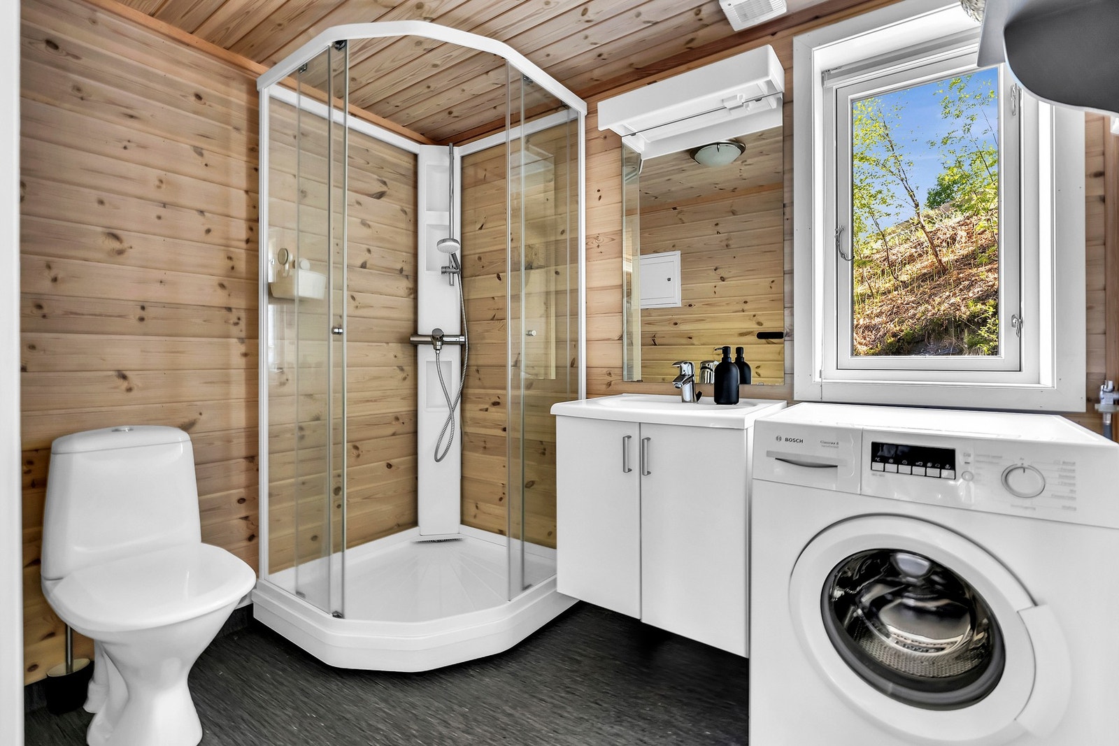 Badet har alt du trenger. Galleribilde