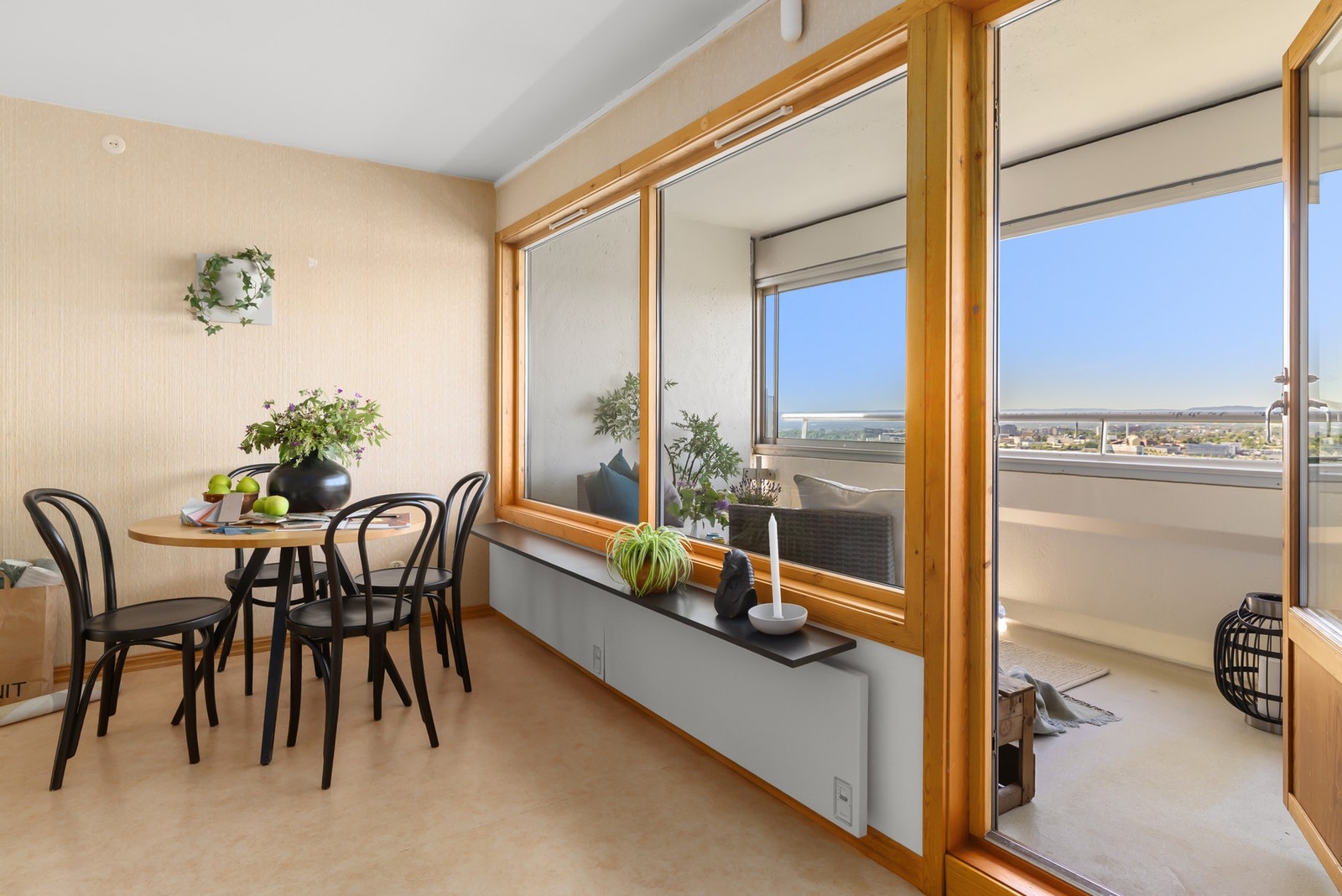 Utgang til 11 kvm innglasset terrasse Galleribilde
