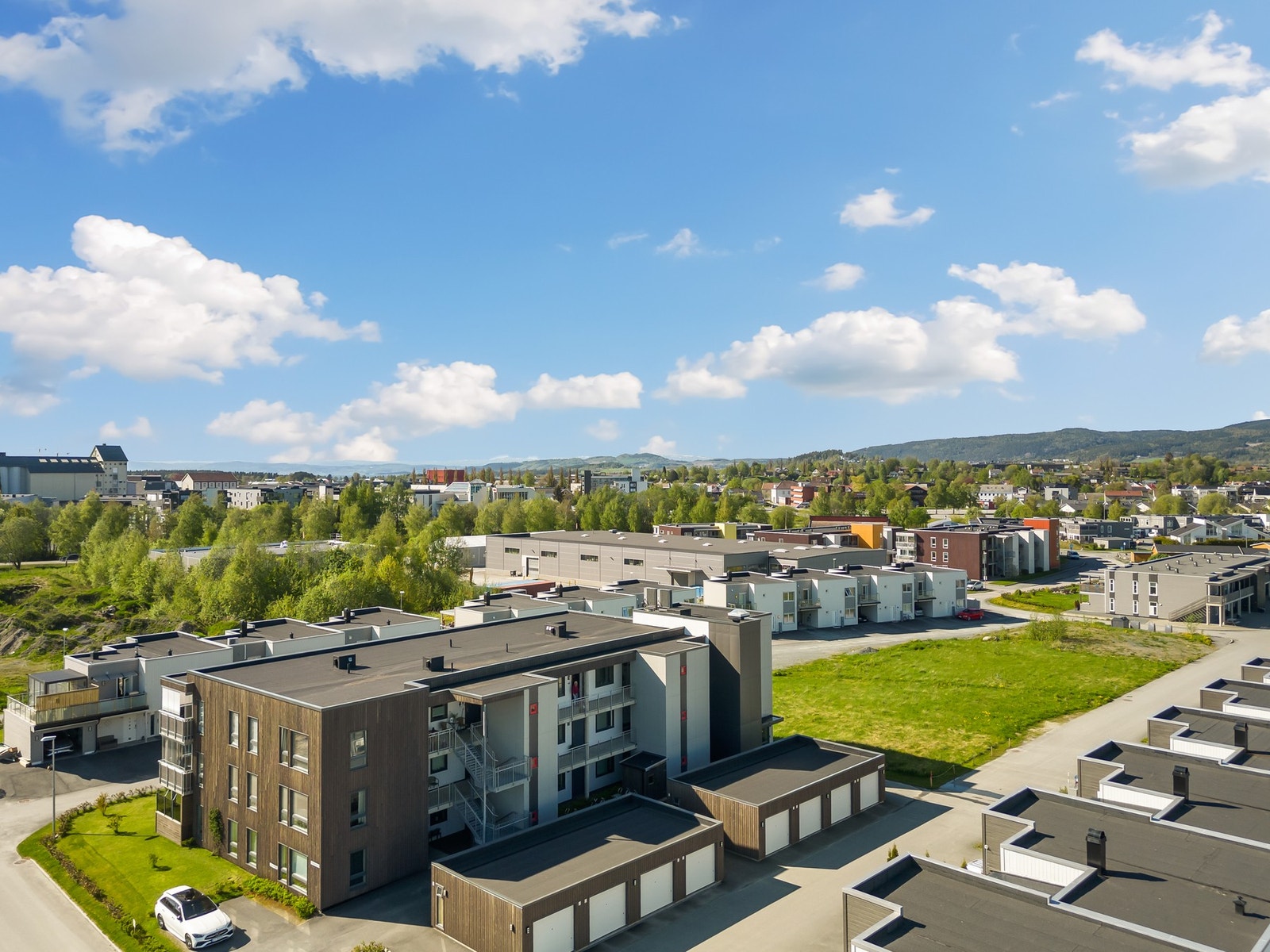 Kort gangavstand inn til Verdal sentrum. Galleribilde