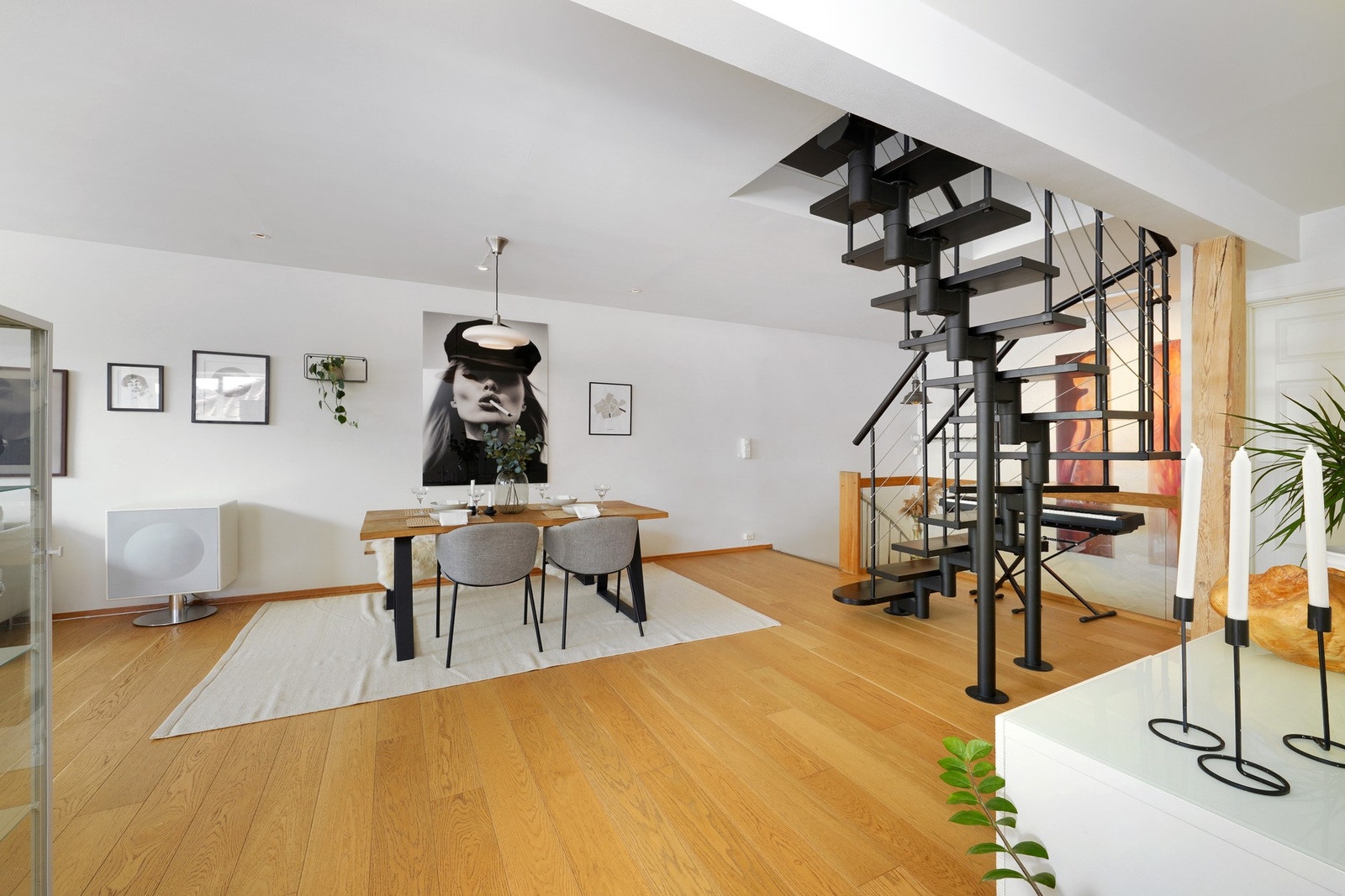 Stilig svart jerntrapp Galleribilde