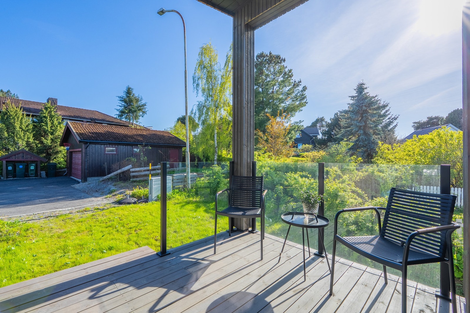 Herfra er det direkte nedgang til plen. Galleribilde