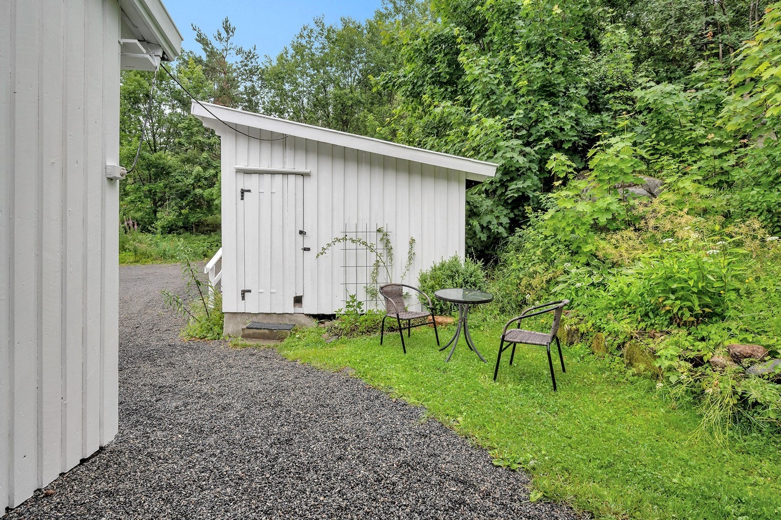 Utvendig bod har behov for renovering Galleribilde
