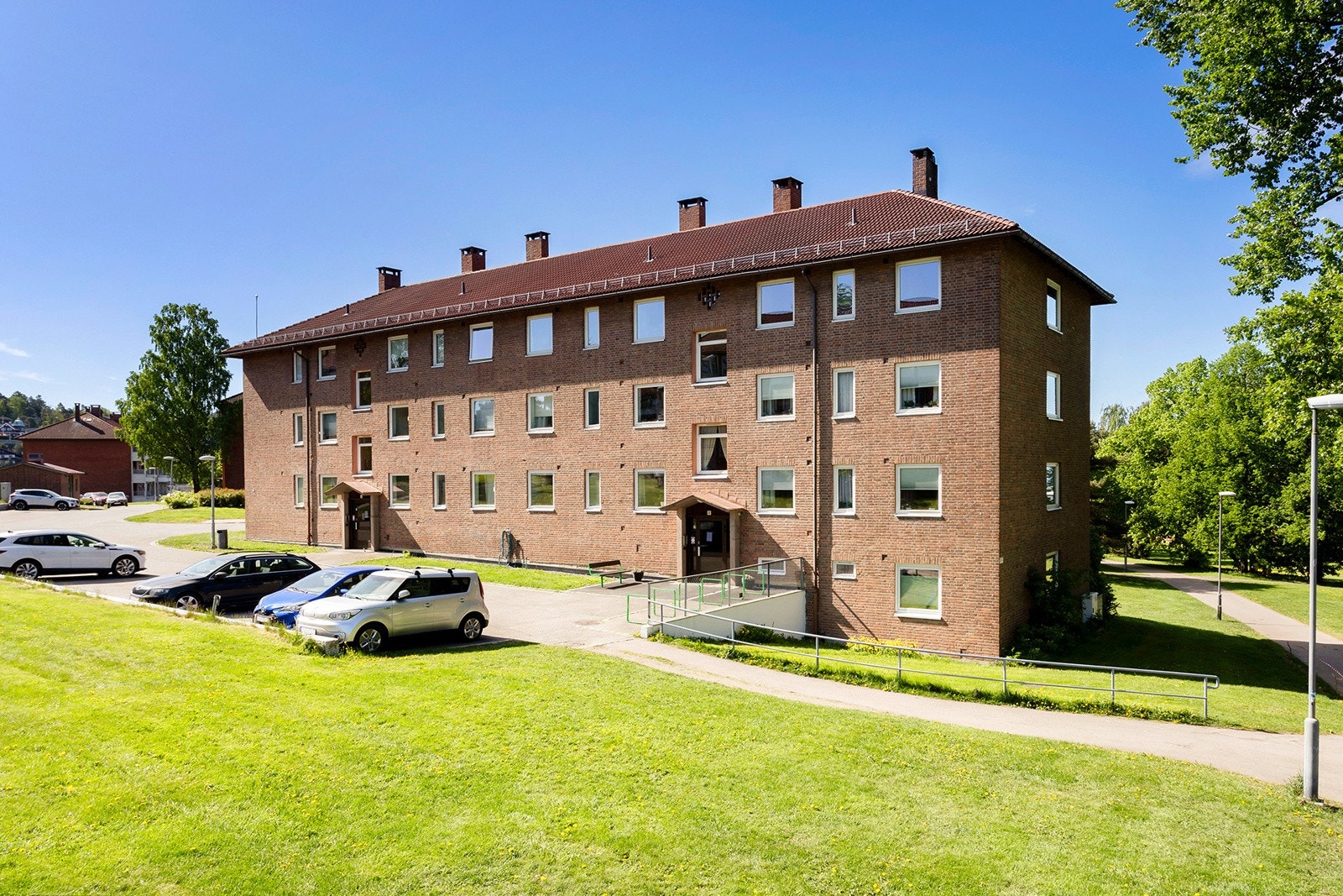 Fasade med inngangsparti Galleribilde