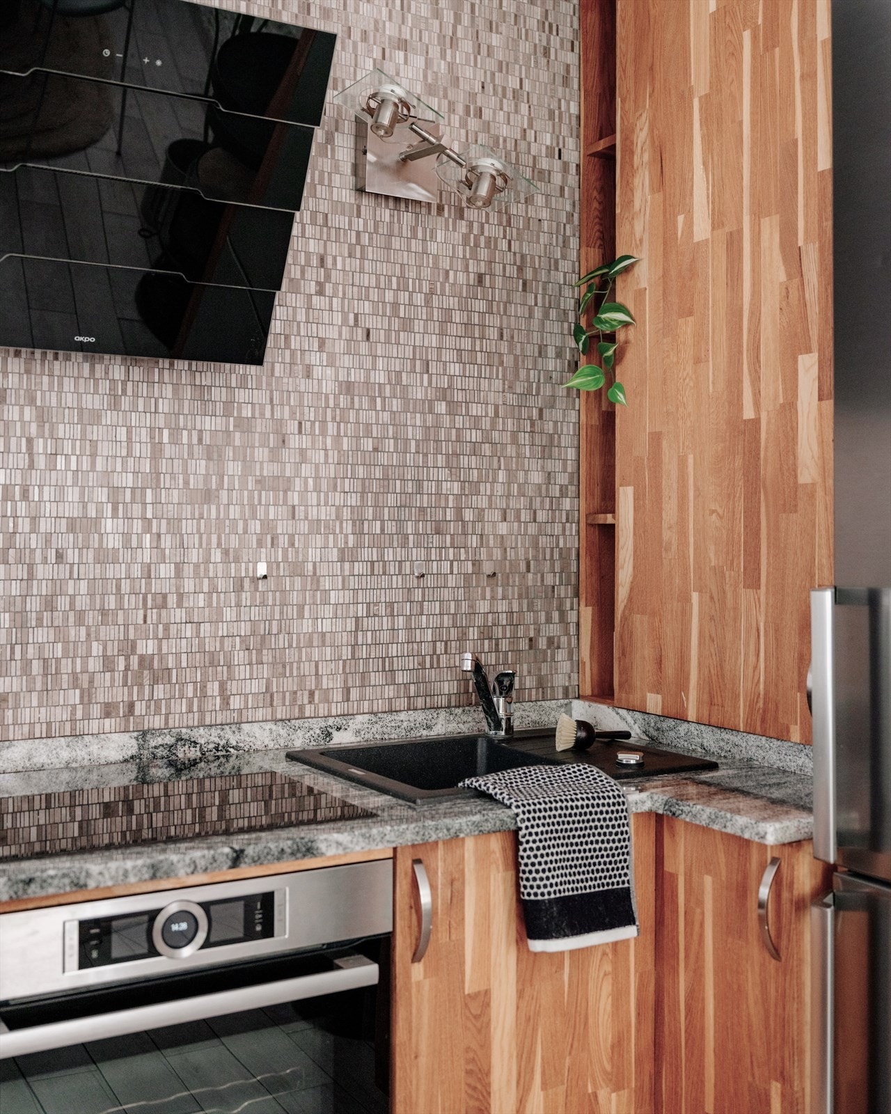 Lekker benkeplate i marmor i fin stil til innredningen. Galleribilde