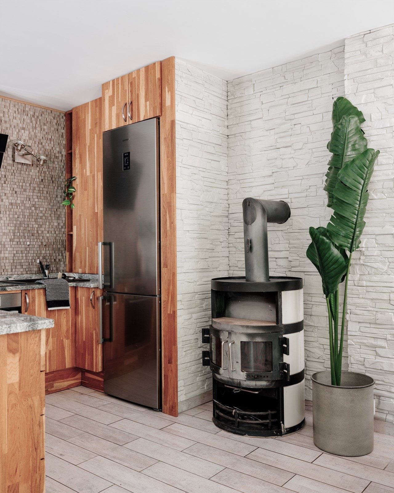 Peiosvnen avgir godt med varme og skaper en lun og hjemmekoselig setmning på de kjøligere dagene. Galleribilde