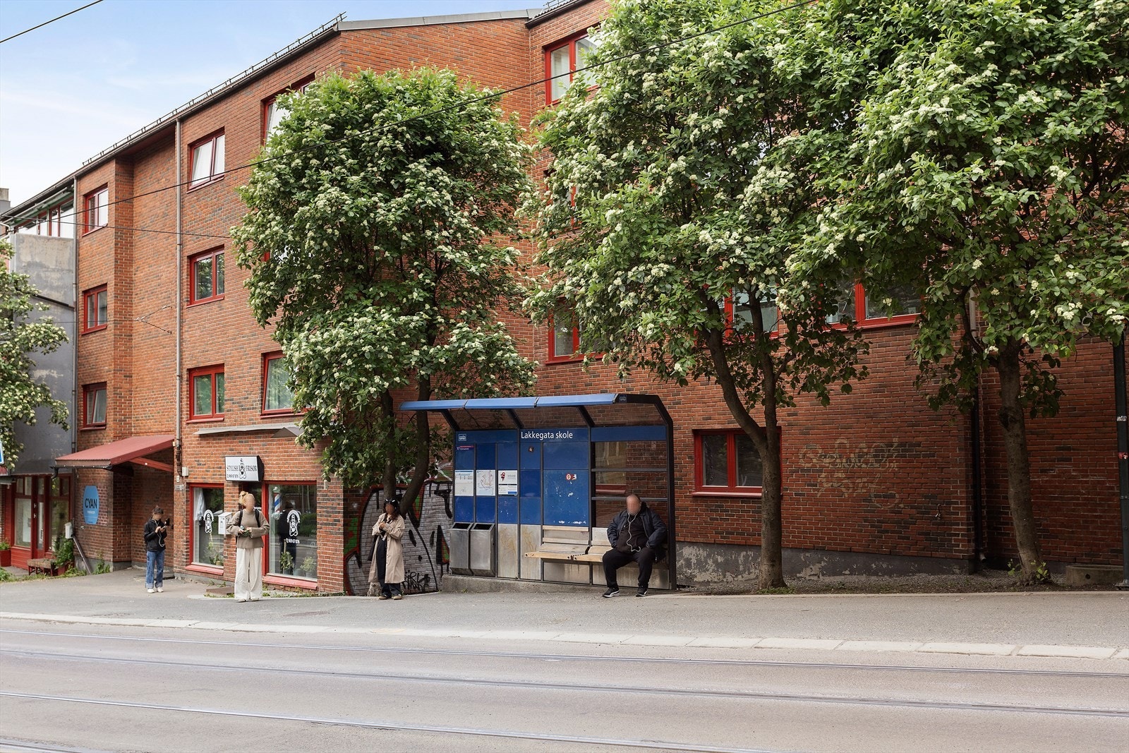 Bussforbindelser like i nærheten. Galleribilde