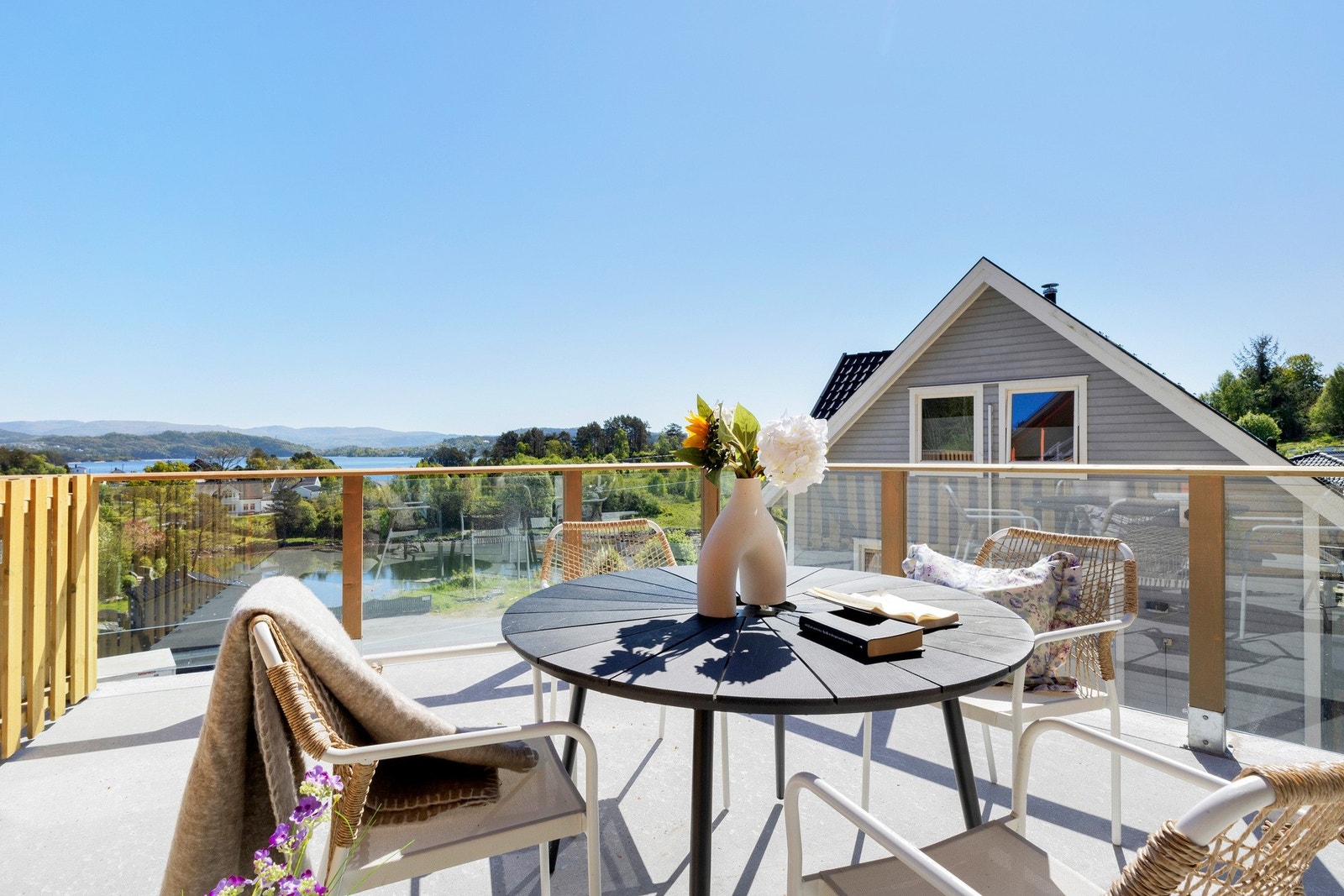 God plass til hagemøbler Galleribilde