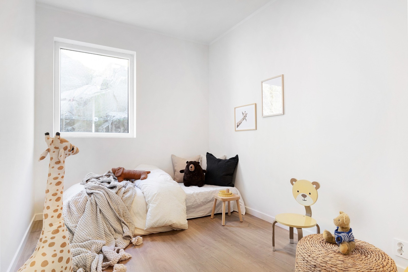 Soverom 2 - de to andre soverommene passer utmerket som barnerom eller gjesterom Galleribilde