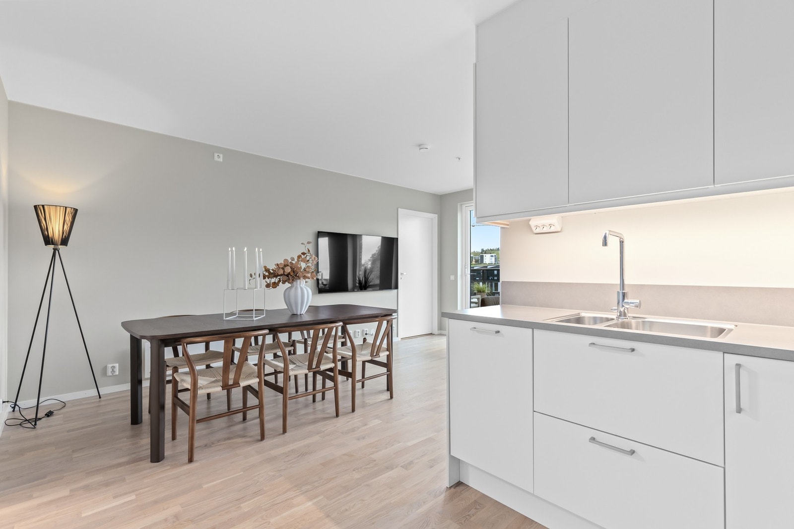 Her er det god plass til en stor spisegruppe! Galleribilde