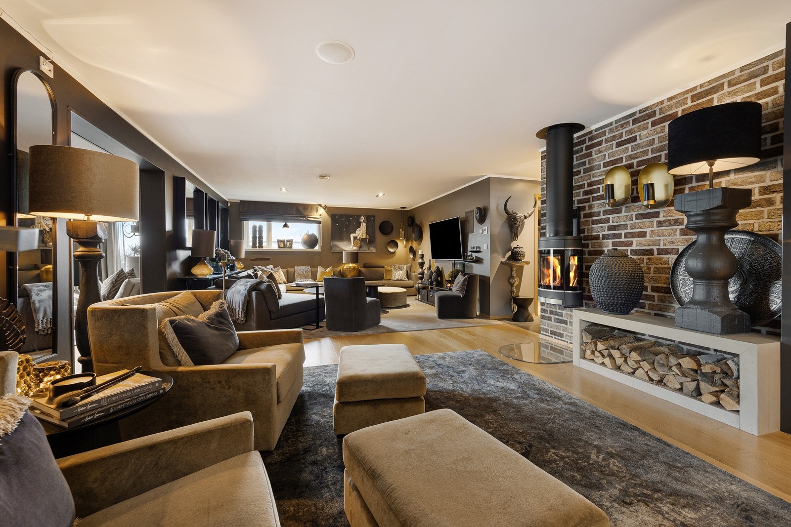 En perfekt plass for å lese godboken, eller nyte flammene. Galleribilde