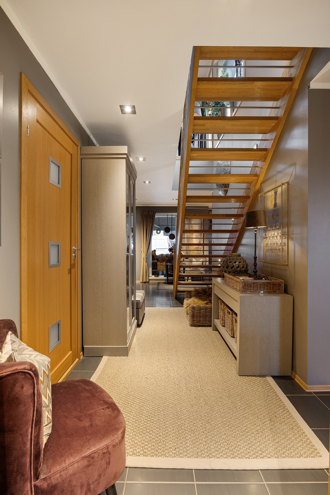 I gangen er det god plass til ønskelig møblement. Galleribilde