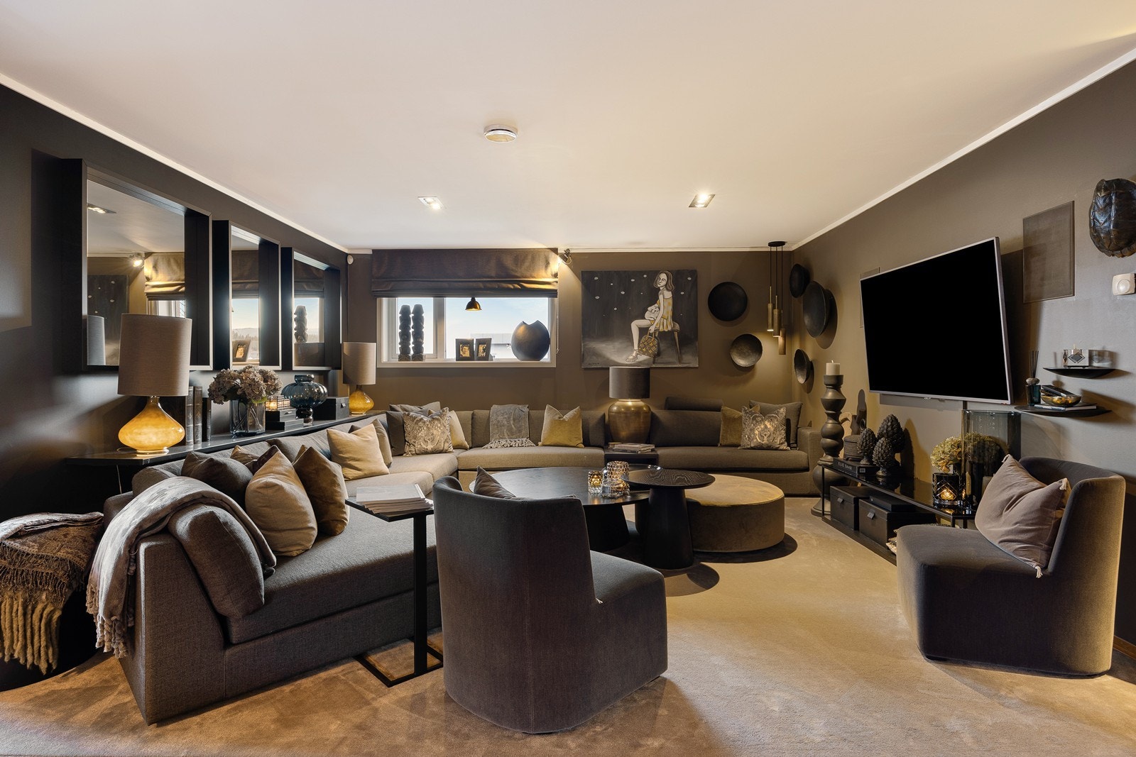 Enten det er tiden for en god film, eller storbesøk så er det plass til alle. Galleribilde