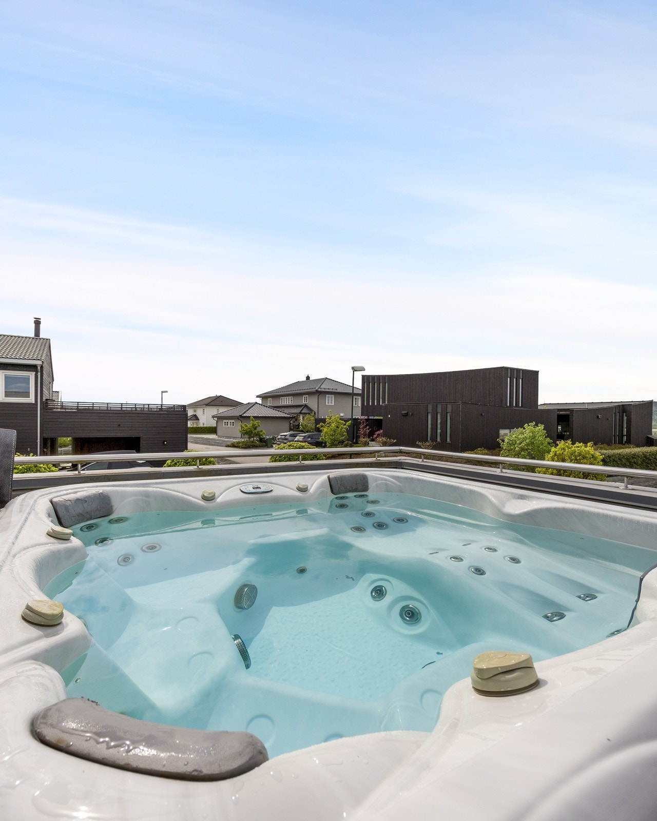 Jacuzzien er et lekkert tilskudd for ekstra velvære i hverdagen. Galleribilde