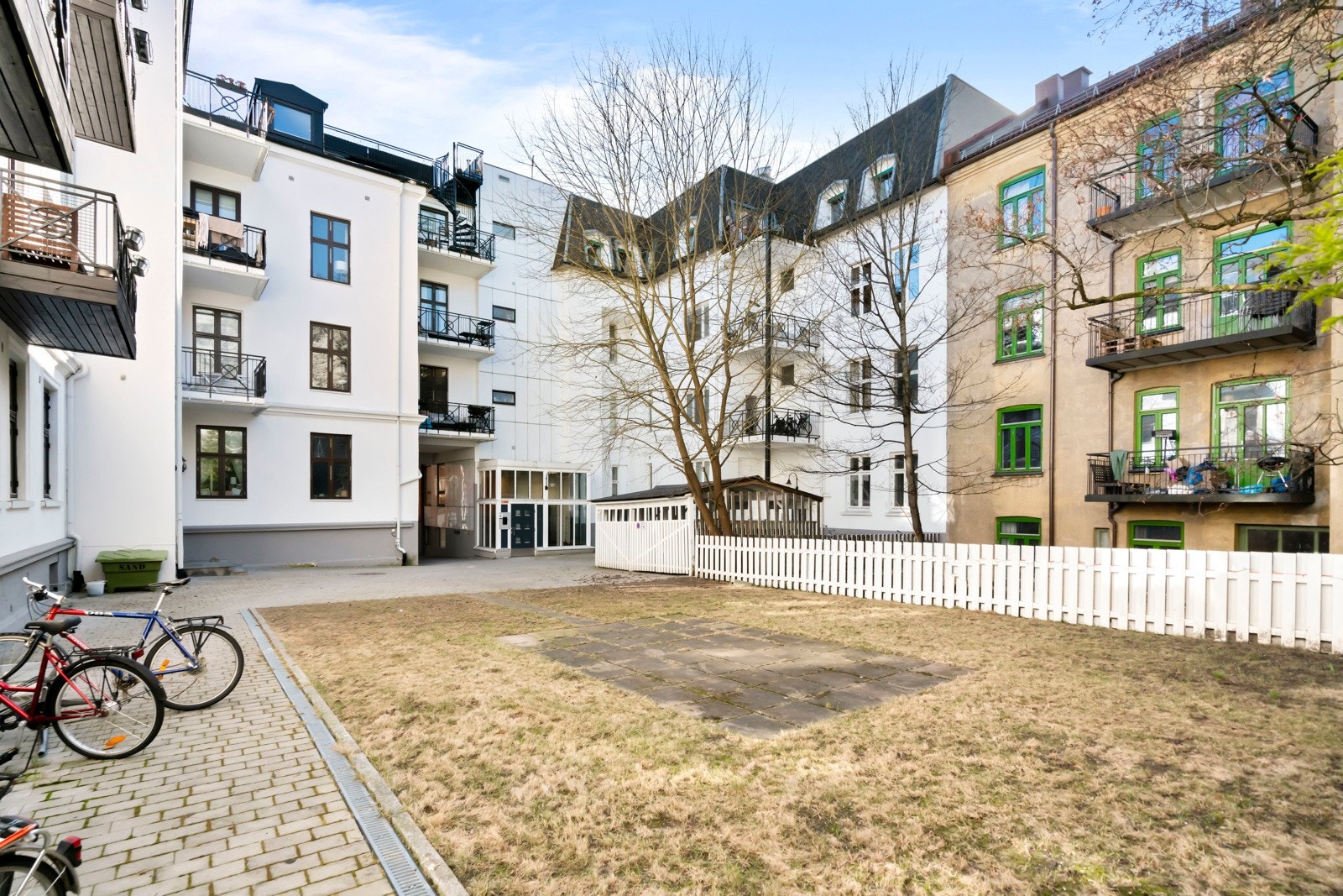 Bo i hjertet av byen - et steinkast fra Bogstadveien, med populære caféer, shopping og kollektivforbindelser Galleribilde