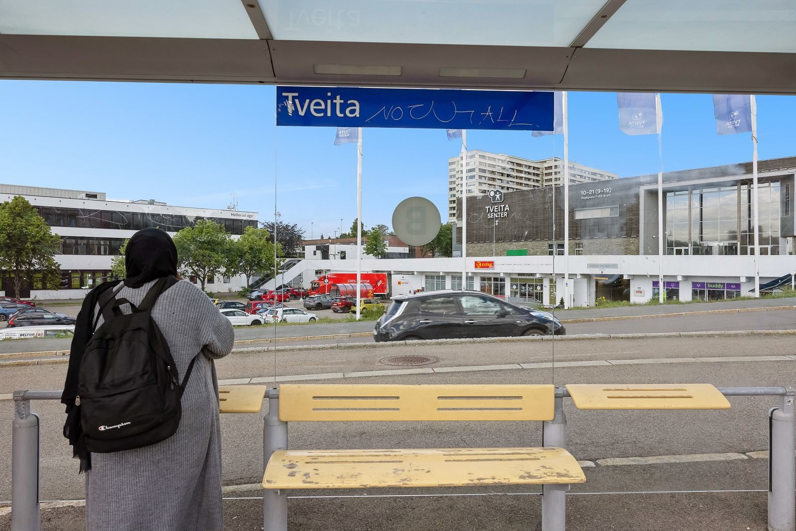 I tillegg til T-bane fra Tveita senter, går det også buss. Galleribilde