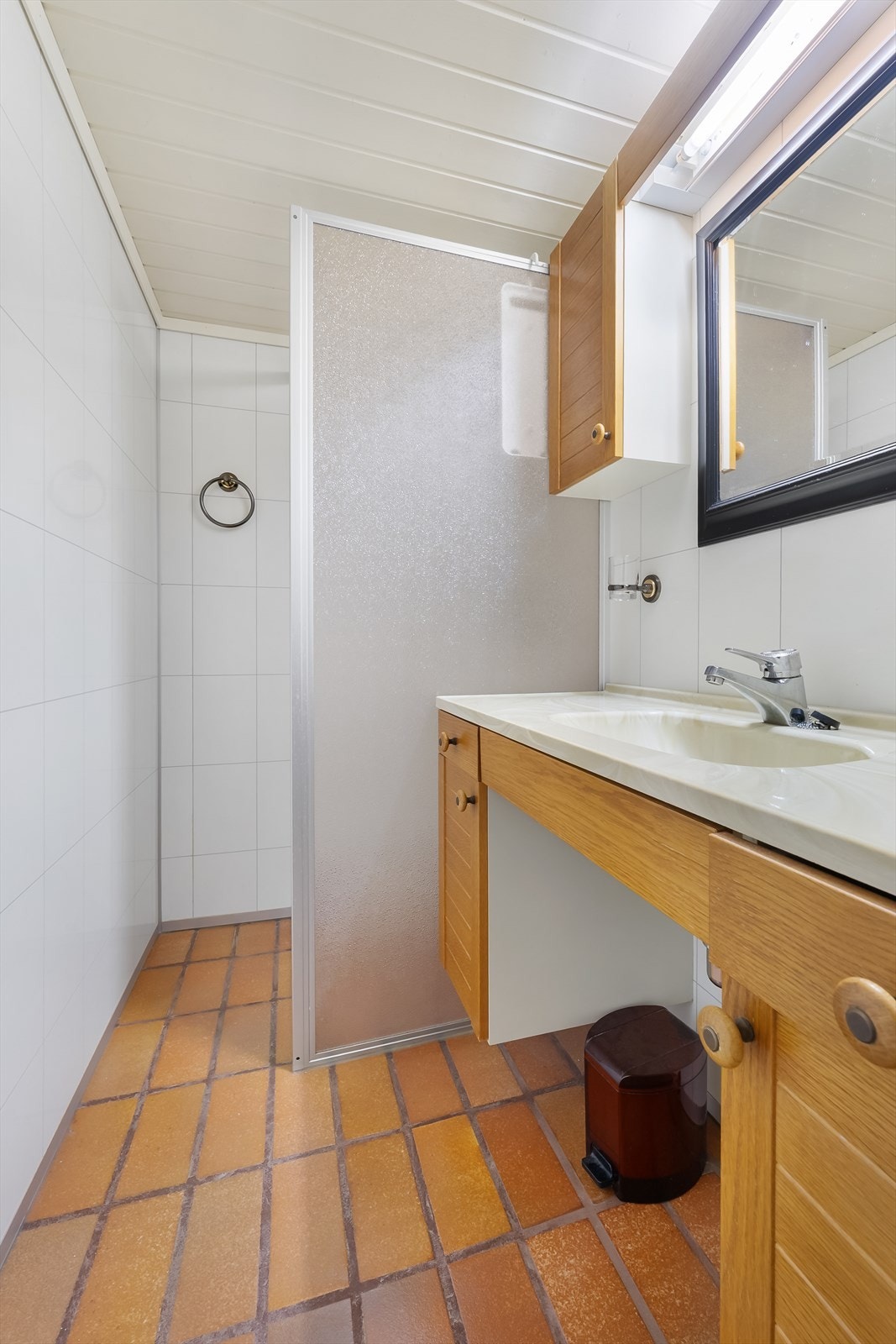 Bad i 1. etasje, med varmekabler i gulv. Galleribilde