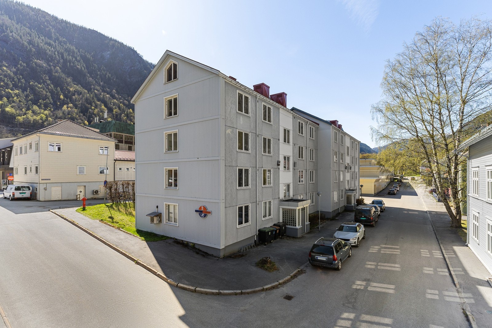 Fasade med inngangsparti Galleribilde