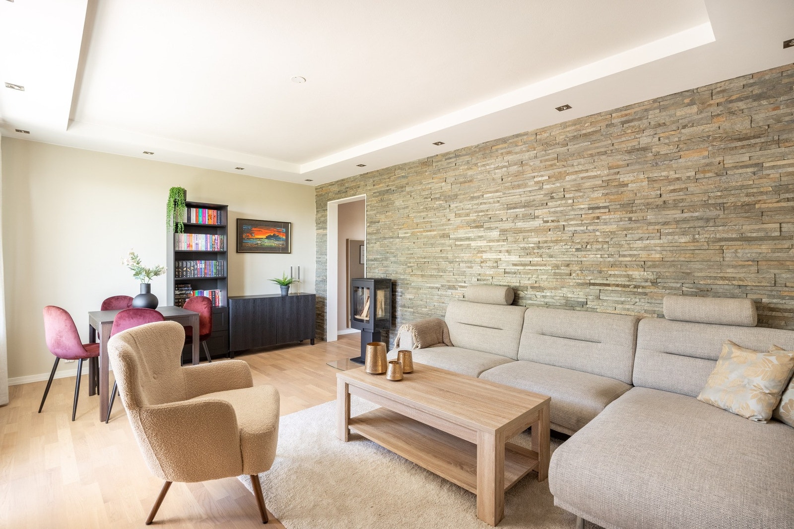 Det er god plass til sofakrok. Galleribilde