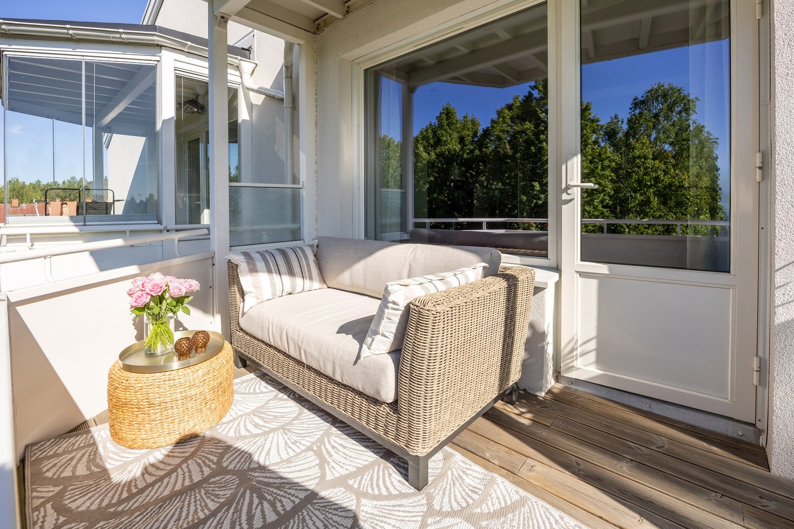 God plass til ønsket utemøblement. Galleribilde