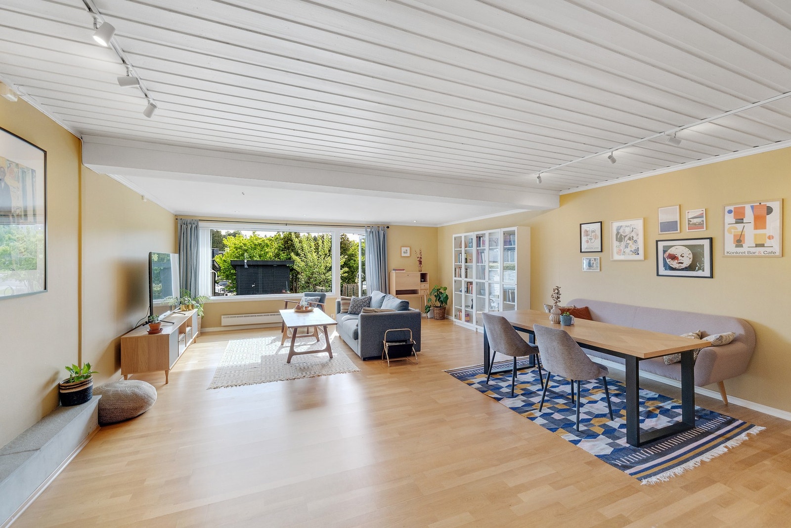 Et innbydende og familievennlig rekkehus over tre plan. Galleribilde