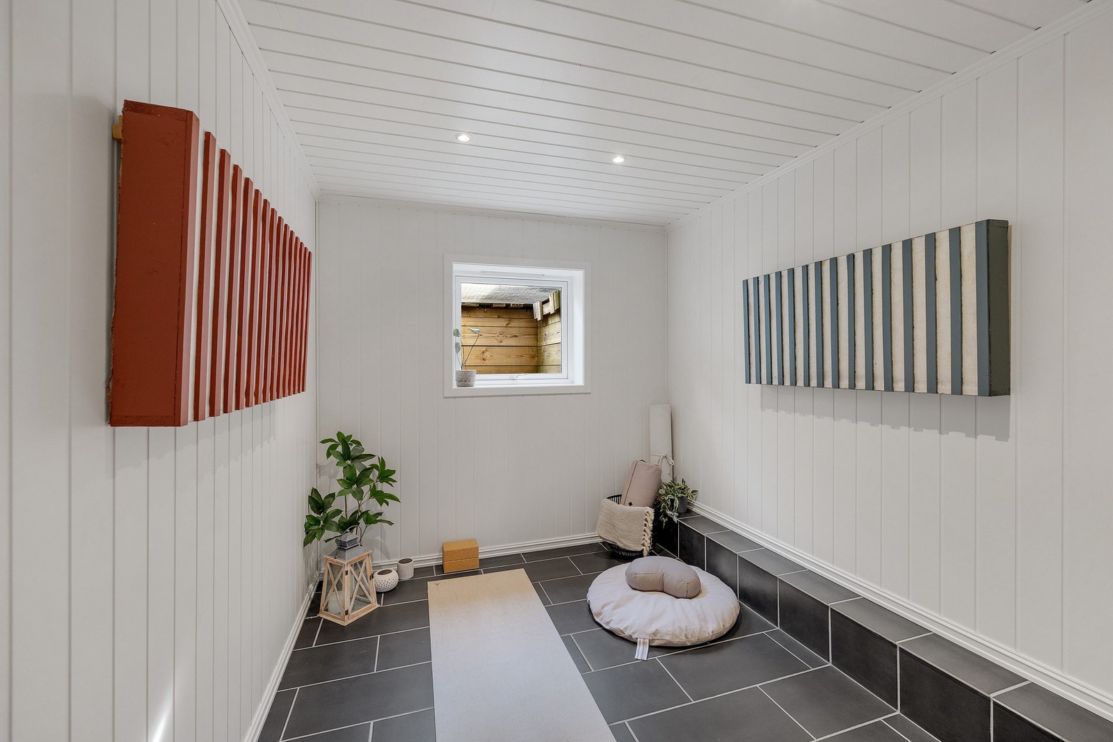 Soverom 2 i undertasje. Galleribilde