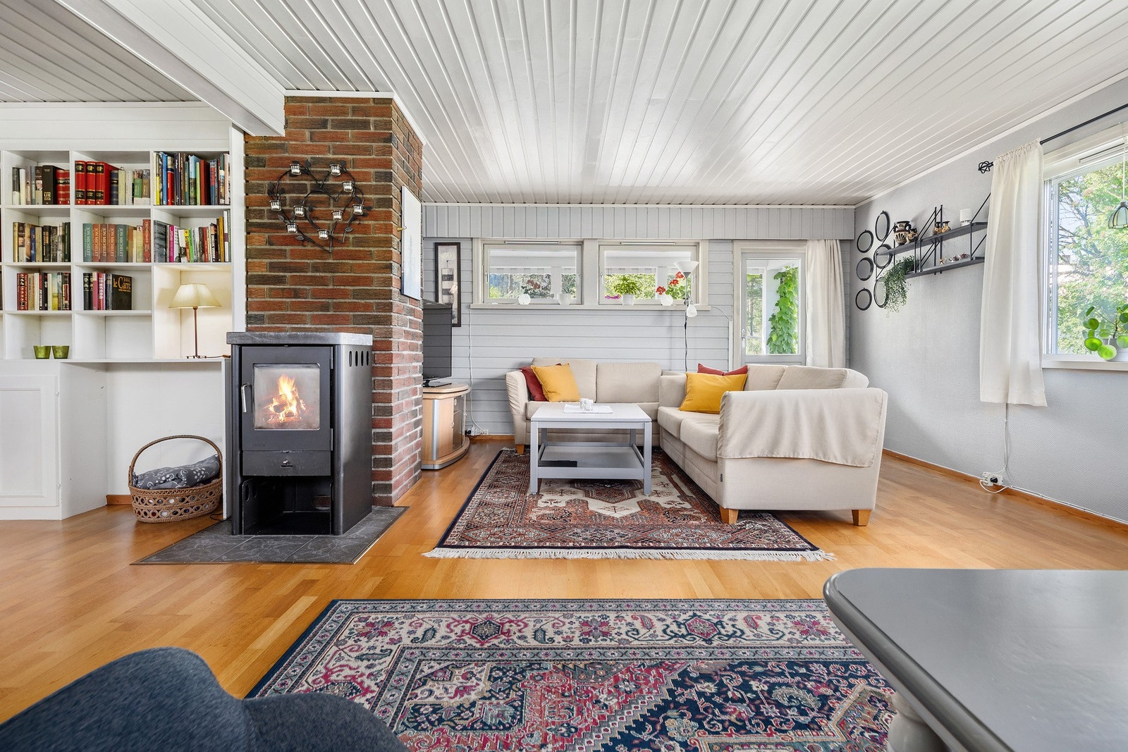 Her har du vedovn og varmepumpe Galleribilde